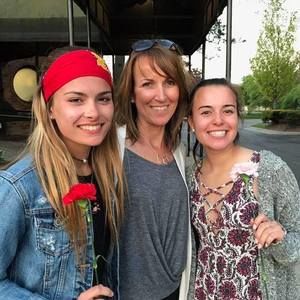 Meet your Posher, Kelly